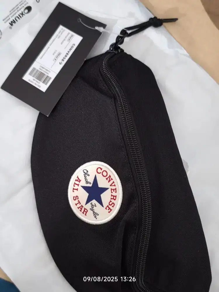 Converse Chuck Taylor Hip Bags Hitam