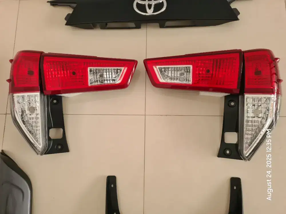 Stoplamp Lampu Belakang Innova Reborn 2025 Original Toyota Mulus