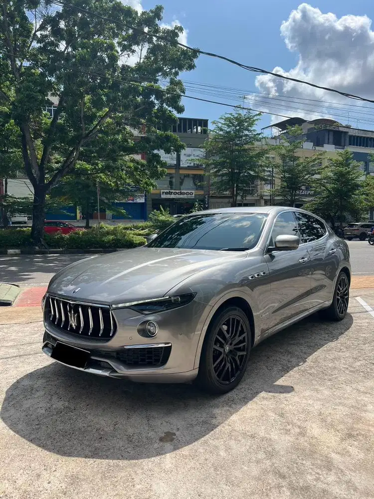 Maserati Levante AT