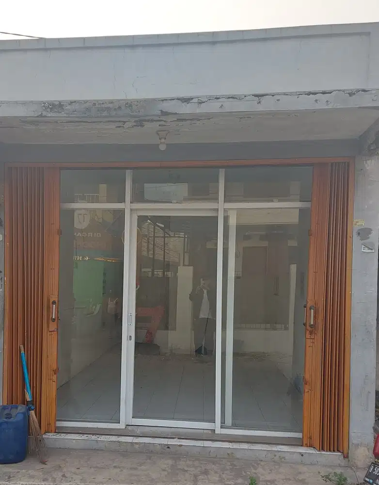 Toko Ruko barbershop laundry vape Kayuringin perumnas 1 kota Bekasi