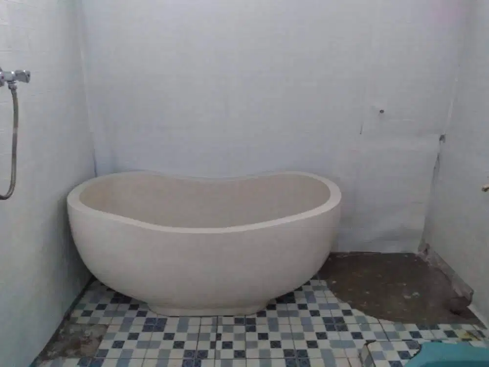 Bathtub lengkung standing teraso