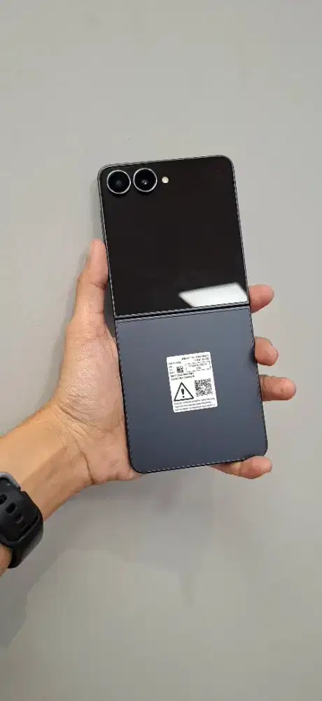 Samsung Z Flip 7 12/256