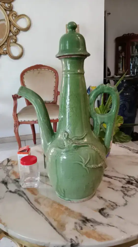 Ceret warna hijau gambar naga