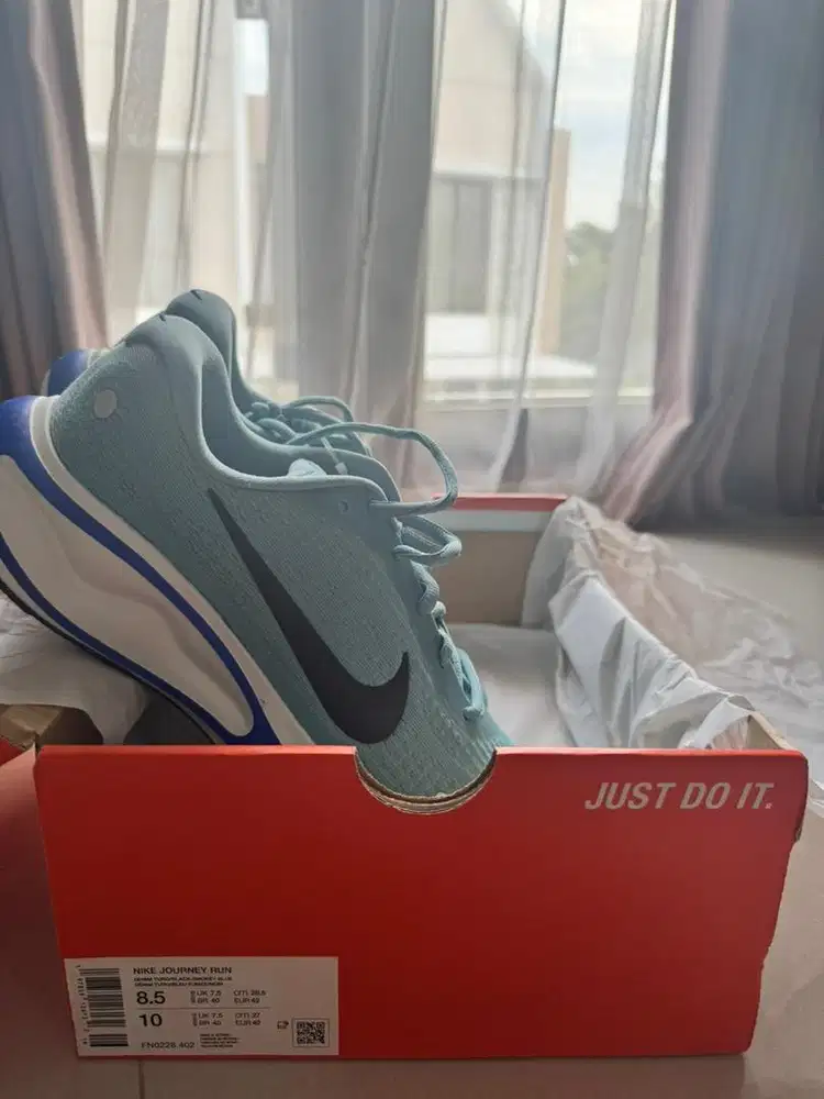 Separu lari nike journey Run