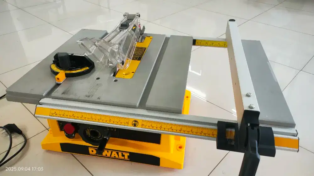 Jual Table Saw DeWalt DWE7470-B1 - Like New - Bekas