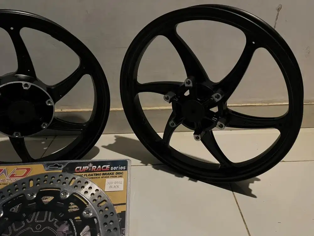 Jual velg VND six star buat ninja RR