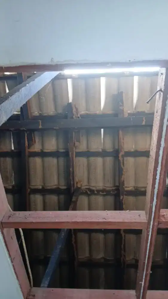 Menerima panggilan perbaikan atap bocor dan renovasi dll