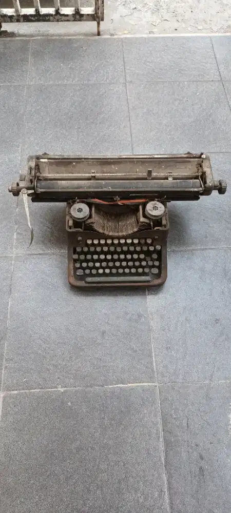 Mesin ketik german klasik