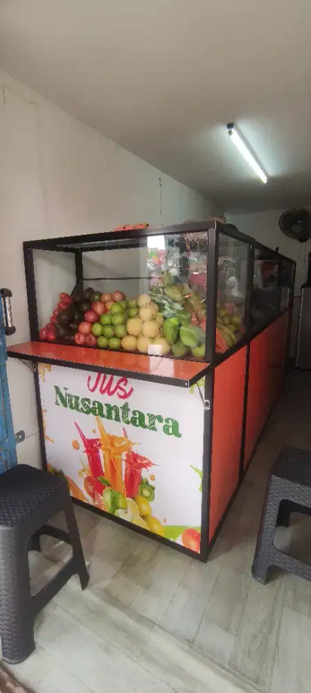 Etalase bekas rasa baru