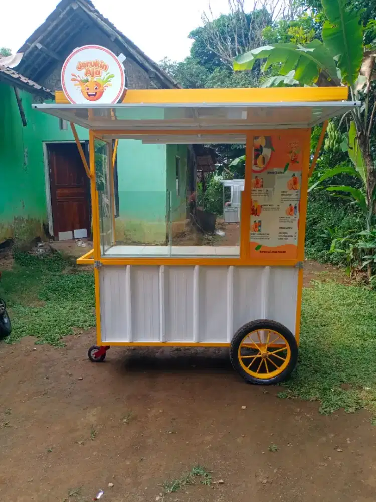 Gerobak es jualan