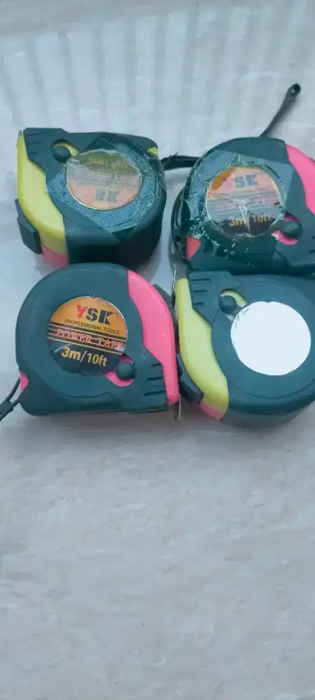 Meteran alat pengukur