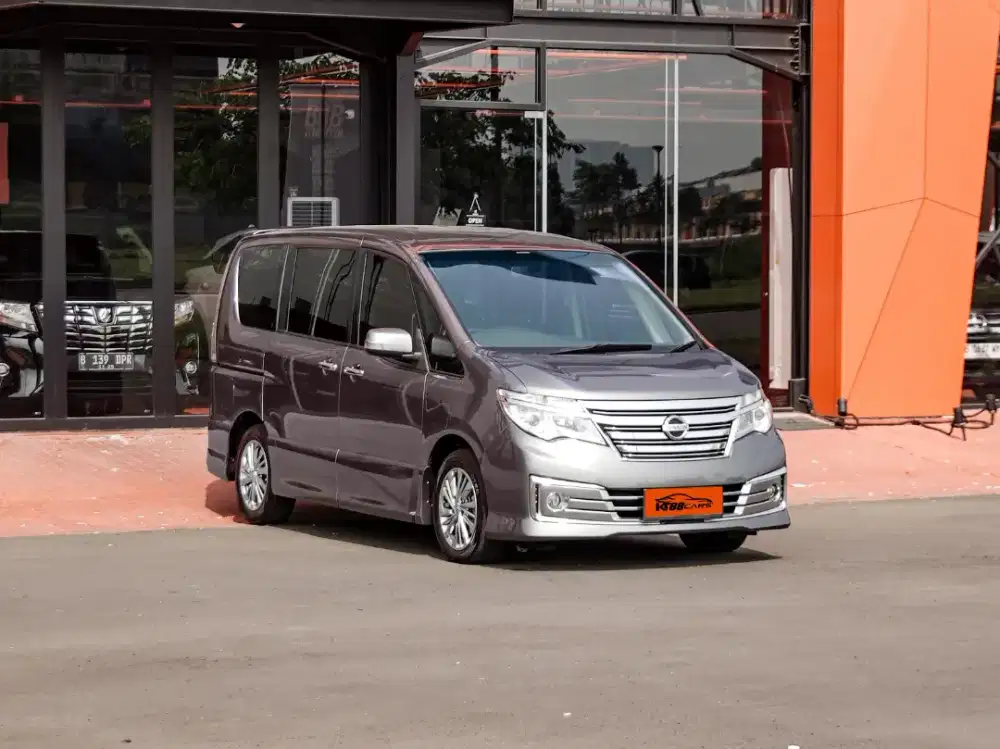SERENA 2.0 HWS AUTEC PANORAMIC 2015 low km kondisi istimewa