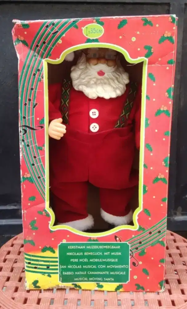 Boneka MUSICAL MOVING SANTA