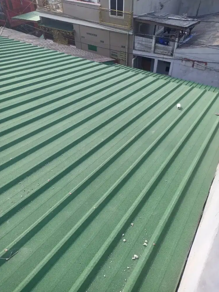 Baja ringan spandek pasir terpasang rapi