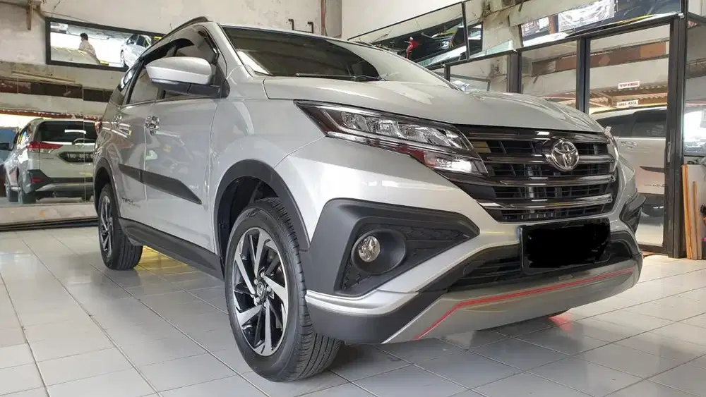 Toyota Rush TRD 2021 Silver AT like new low KM 17.000