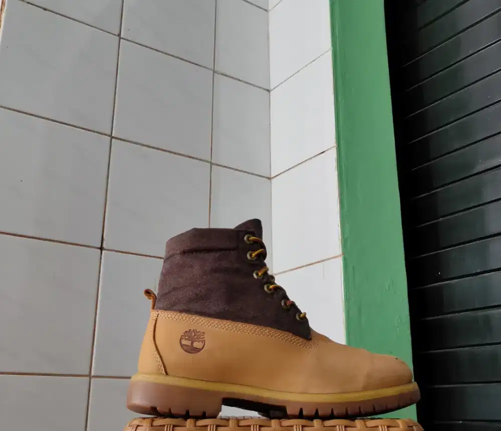 Timberland rolltop size 42 original