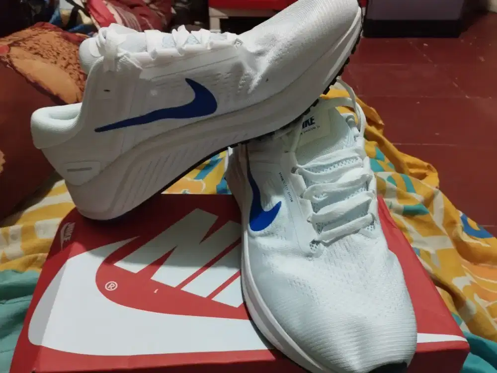Sepatu nike running size 44