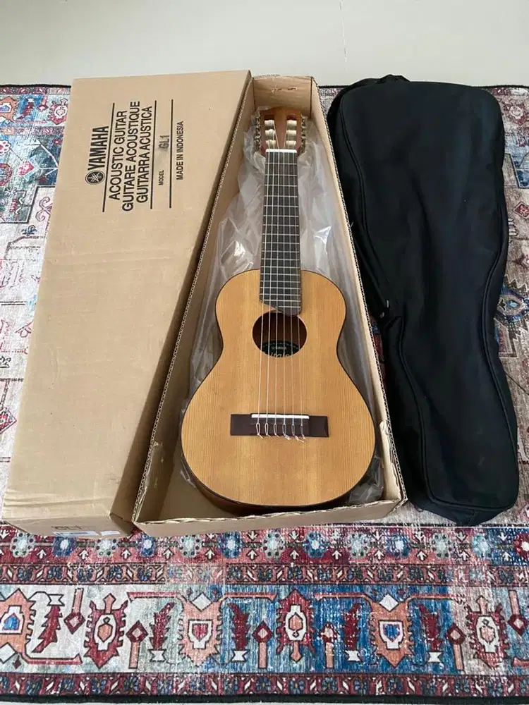 Gitarlele Yamaha GL1
