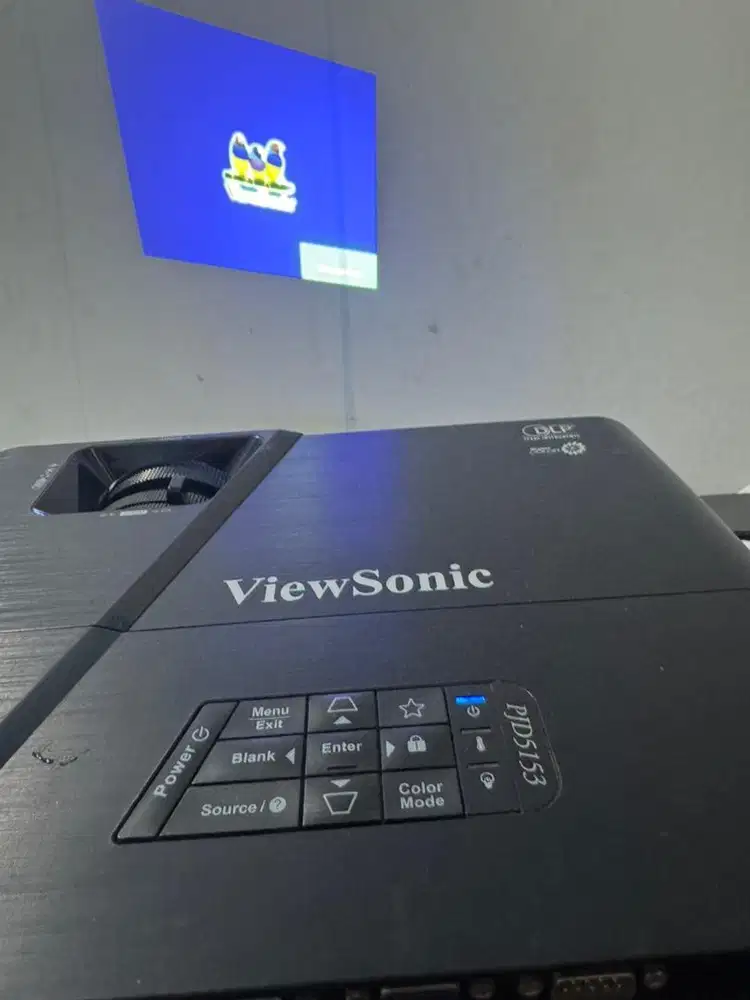 Proyektor viesonic pjd5153