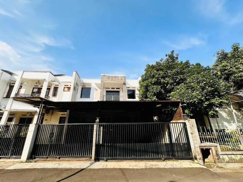 SIAP HUNI 3 CARPORT, PAGAR TIDAK BERHADAPAN DENGAN TETANGGA, DEKAT MRT