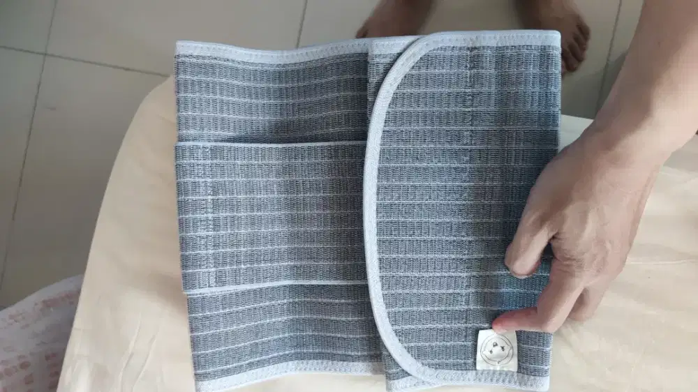 Korset wanita merk papamama, Baru