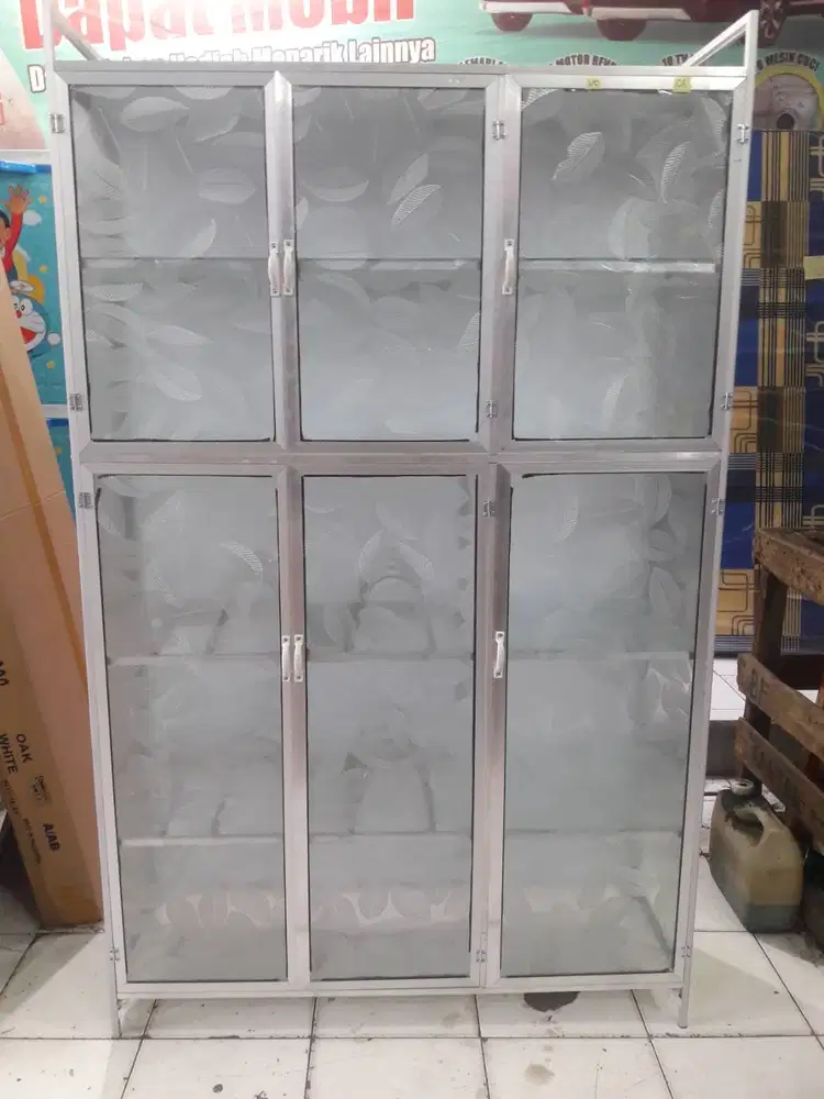 DIJUAL FULLBOX 3 PINTU FULLBOX RAK PIRING KACA