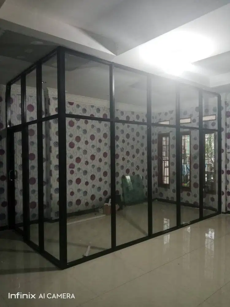 Pasang Kusen Aluminium + Pintu + Jendela + Cat  Untuk Kantor Kita +Cat