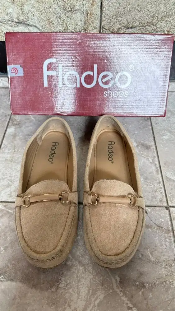 Flat shoes Fladeo