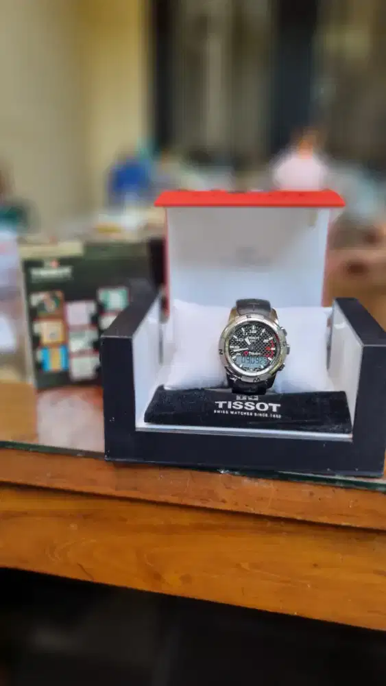 Jam TISSOT Titanium Pria lengkap Altimet,kompas,alarm,thermomet,chrono