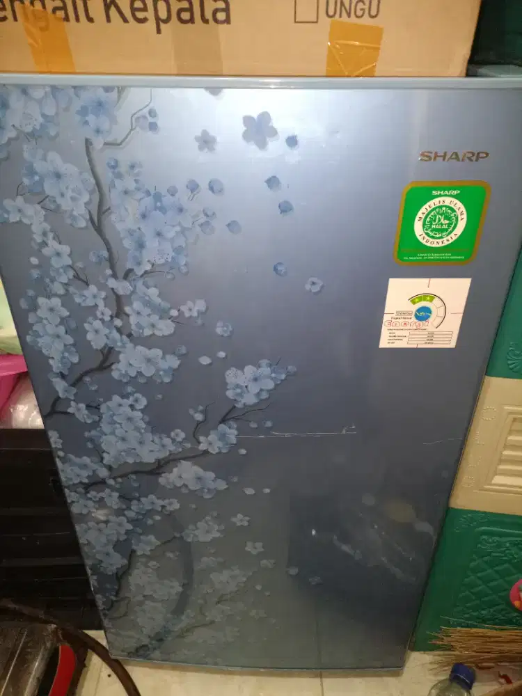DIJUAL CEPAT KULKAS 1 PINTU MEREK SHARP