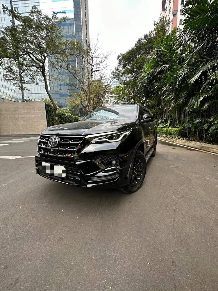 TOYOTA FORTUNER (2022)