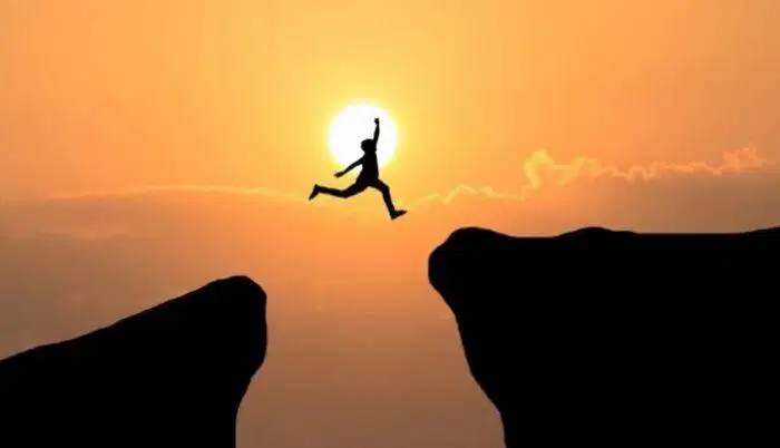 Saya mencari pekerjaan sebagai staff administrasi dan personalia