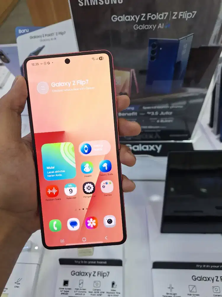 SAMSUNG GALAXY FLIP 7 FREE BUDS 3 FE