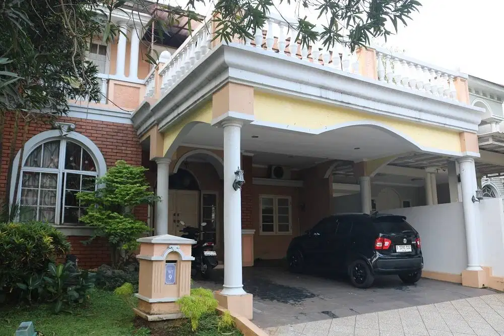 Rumah 2 lantai siap huni Kota Wisata Cluster Monaco dijual cepat