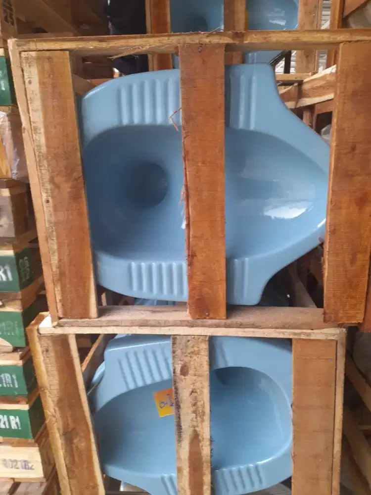 Closet jongkok putih