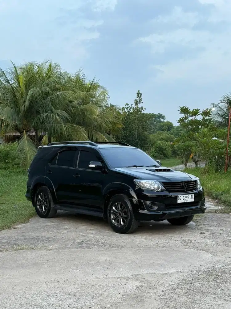 ISTIMEWA Fortuner Trd 2012 A/T