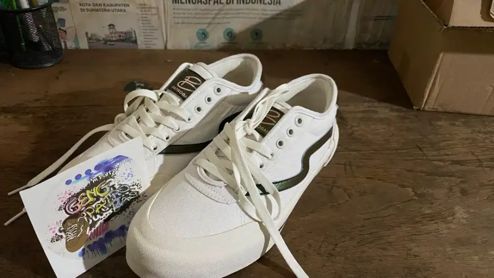 BU Jual Sepatu Pria Patrobas New Ivan Vintage brown Size 43