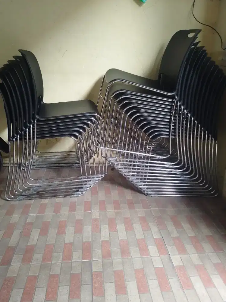 Kursi kuliah / kursi kantor