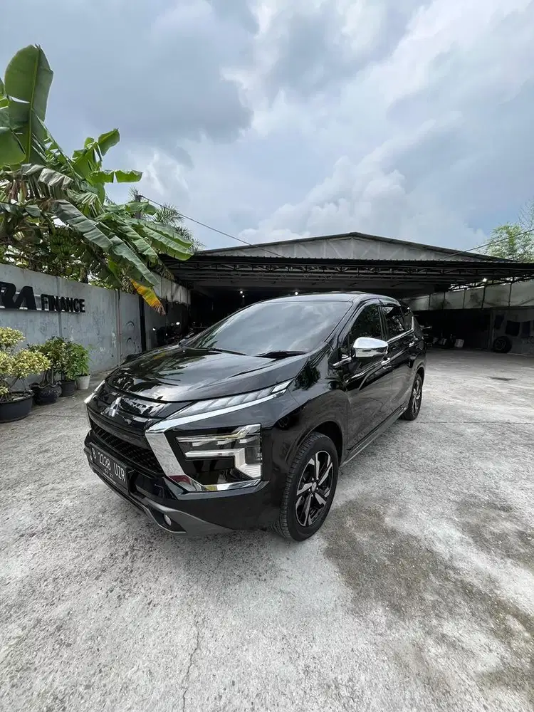 XPANDER NEW ULTIMED 4X2 2022 AUTOMATIC Km 48 Ribu Servis Ricord