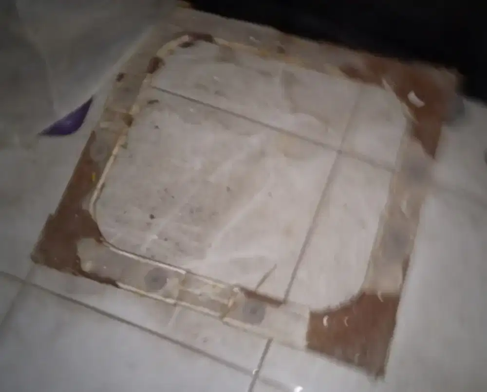 Alas tatakan perabotan roda empat