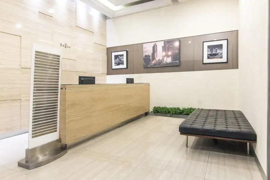 Akses satu harga ke ruang kerja, kantor virtual, dan ruang rapat di Regus Equity Tower
