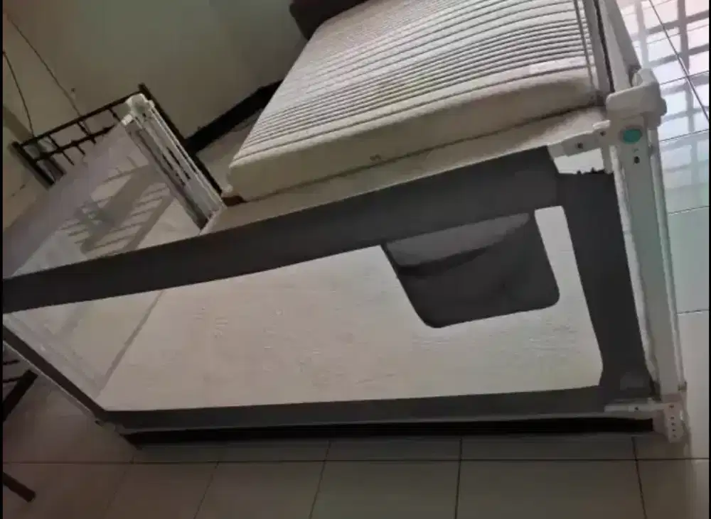 preloved bedrail pagar pengaman kasur bayi bed guard bed rail