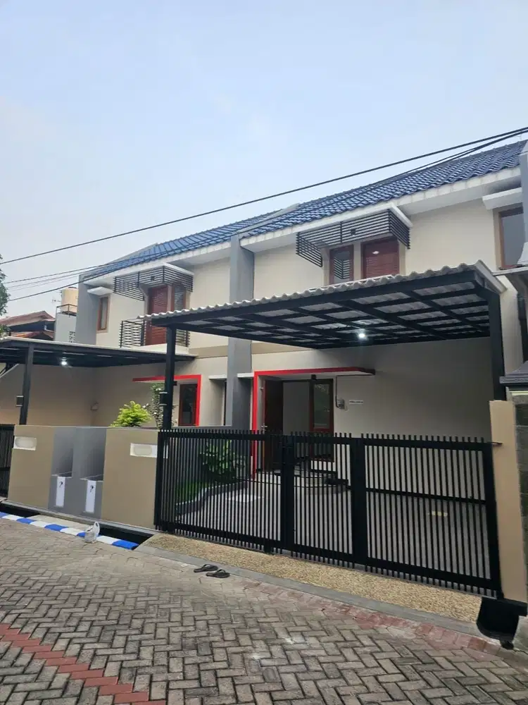Rumah 2 Lantai Perbatasan Surabaya
