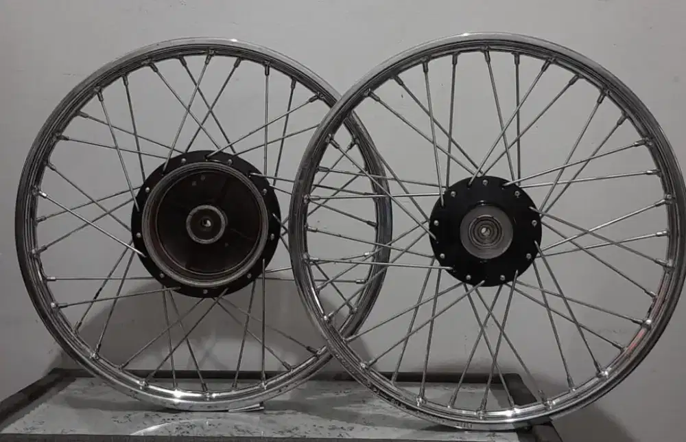 Jual Original Sepasang Velk Yamaha Jupiter Z merek D.I.D J 17x1.40