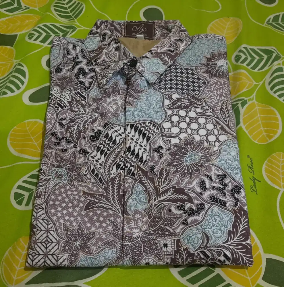 Kemeja Batik Lengan Panjang
