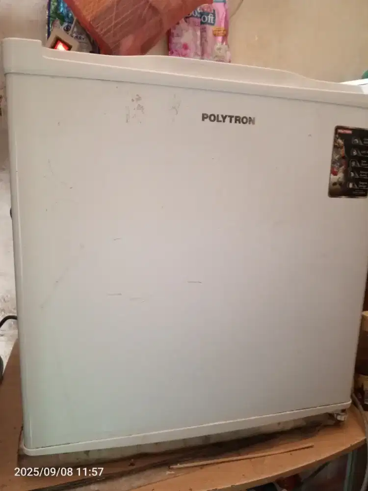 JUAL KULKAS MINI POLYTRON
