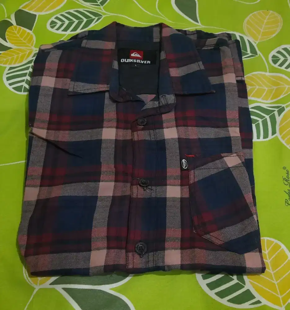 Kemeja Kotak Lengan Panjang