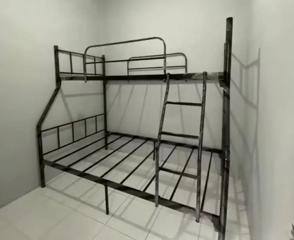 Ranjang Tingkat Besi