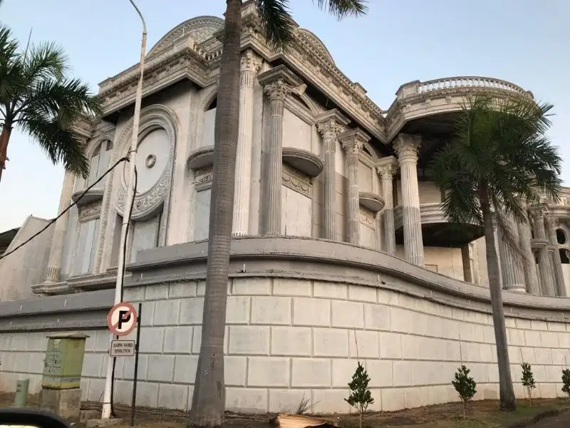 Rumah Di Pantai Mutiara