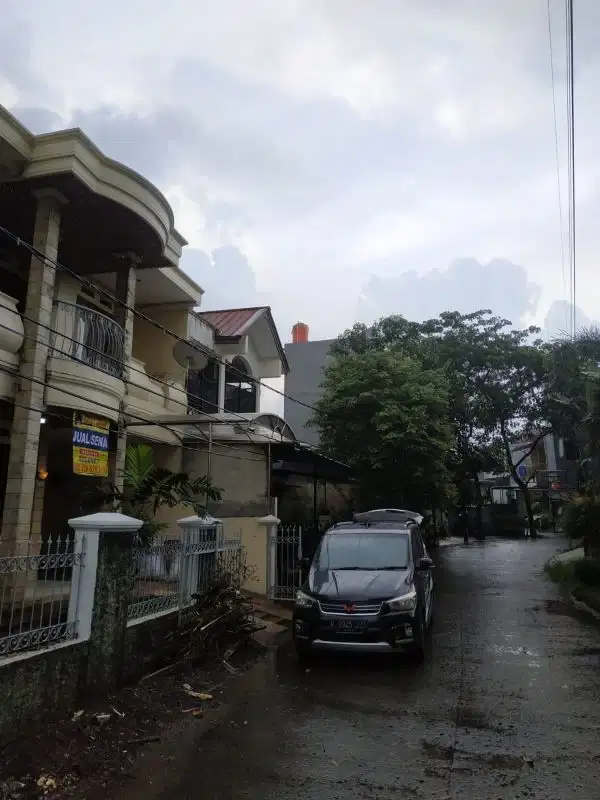 rumah Mewah Komplek Ulujami Jaksel dekat PI Kebayoran Senayan